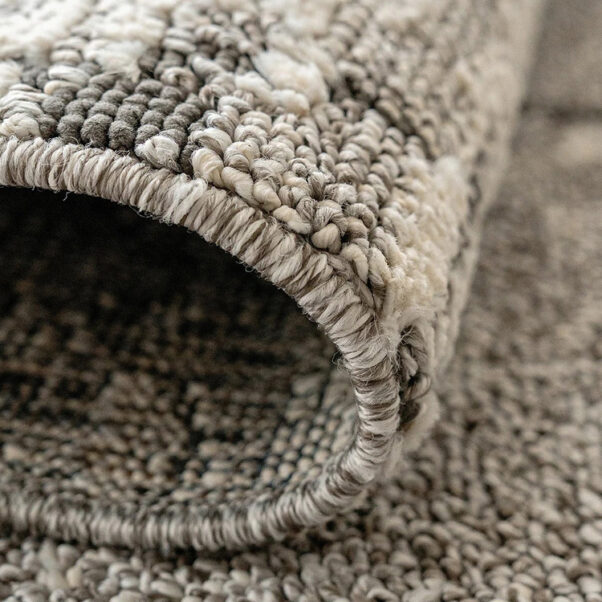 Faded Base Criss-Cross Line Carpet - Image 4