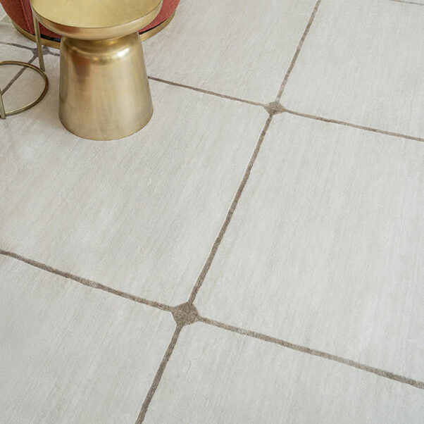 Oversized Grid Line Patterned Carpet - Image 2