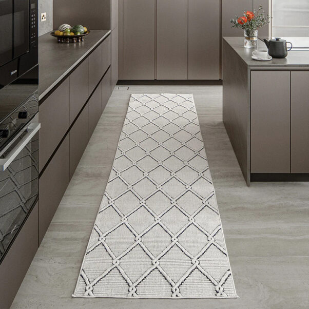 Textured Lattice Pattern Carpet