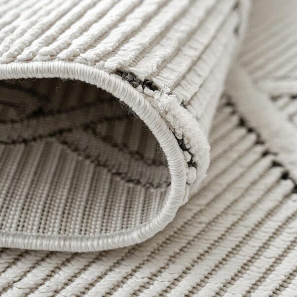 Textured Lattice Pattern Carpet - Image 4